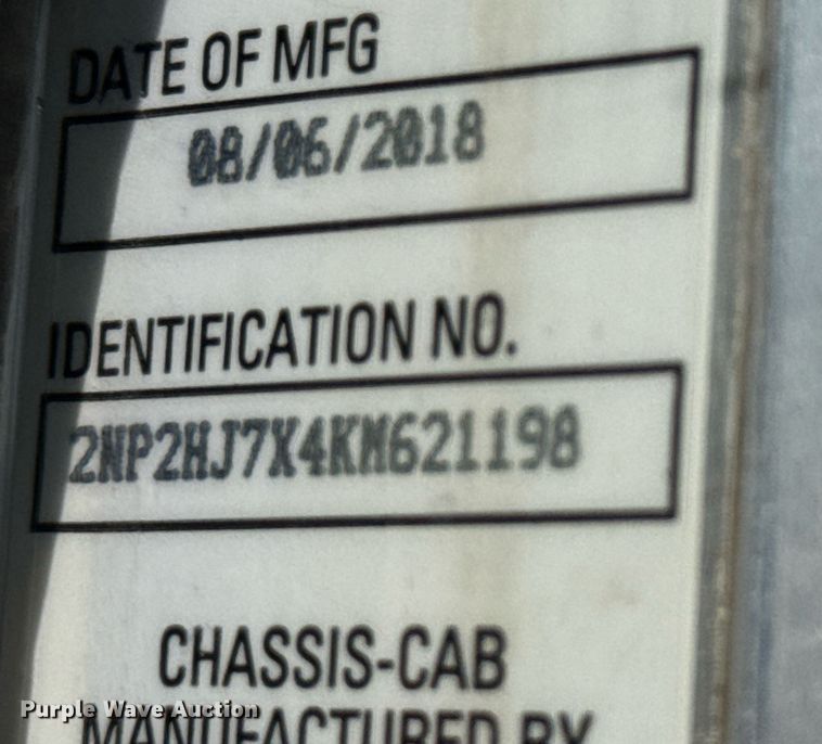 image for item ED5670 2019 Peterbilt 337 truck cab and chassis