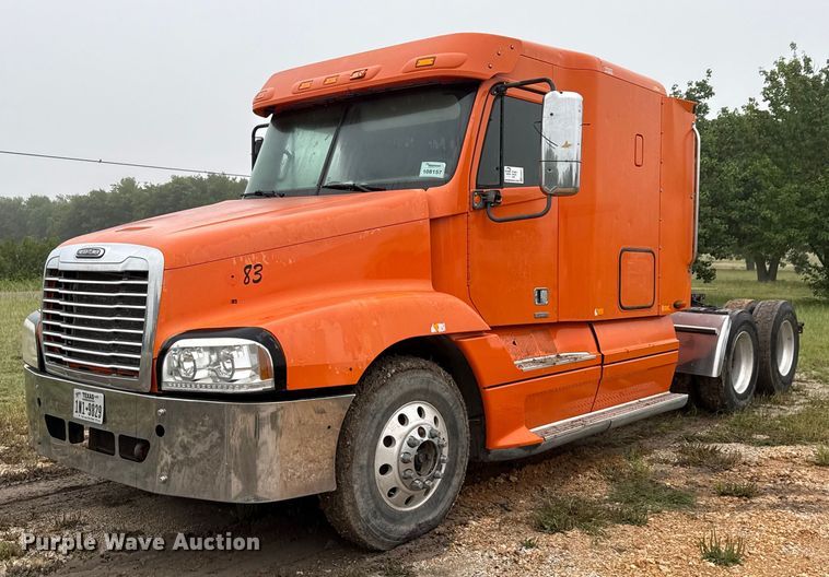 image for item ED5671 2005 Freightliner Century Class semi truck