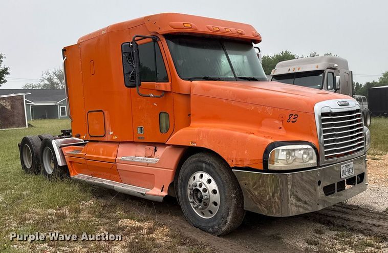 image for item ED5671 2005 Freightliner Century Class semi truck