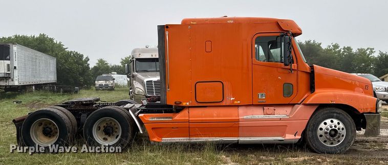 image for item ED5671 2005 Freightliner Century Class semi truck