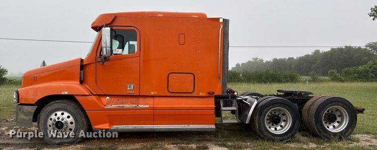 image for item ED5671 2005 Freightliner Century Class semi truck