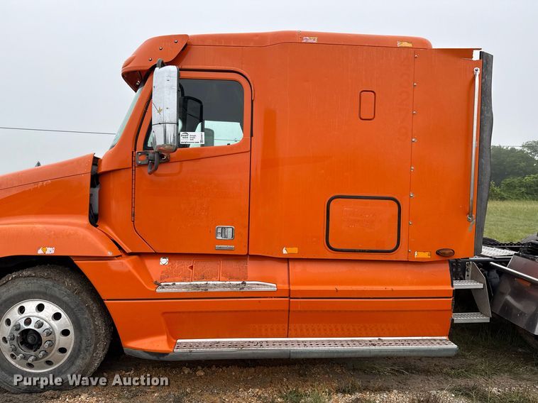 image for item ED5671 2005 Freightliner Century Class semi truck