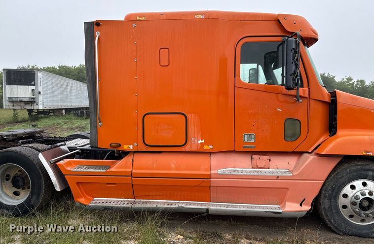 image for item ED5671 2005 Freightliner Century Class semi truck