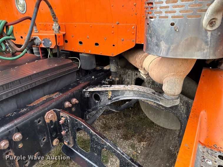 image for item ED5671 2005 Freightliner Century Class semi truck