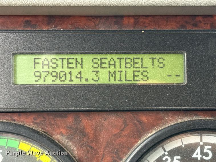 image for item ED5671 2005 Freightliner Century Class semi truck