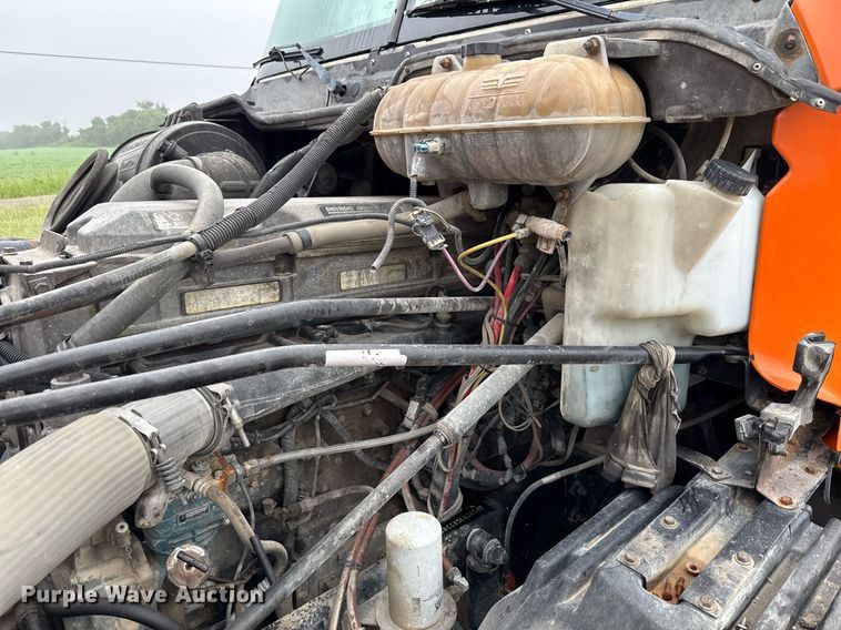 image for item ED5671 2005 Freightliner Century Class semi truck