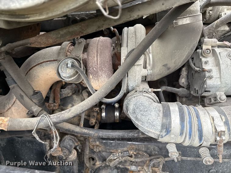 image for item ED5671 2005 Freightliner Century Class semi truck