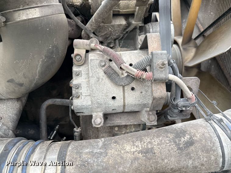 image for item ED5671 2005 Freightliner Century Class semi truck