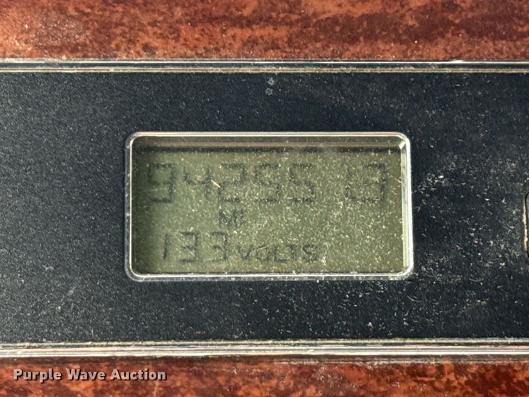 image for item ED5672 2013 Freightliner Cascadia semi truck