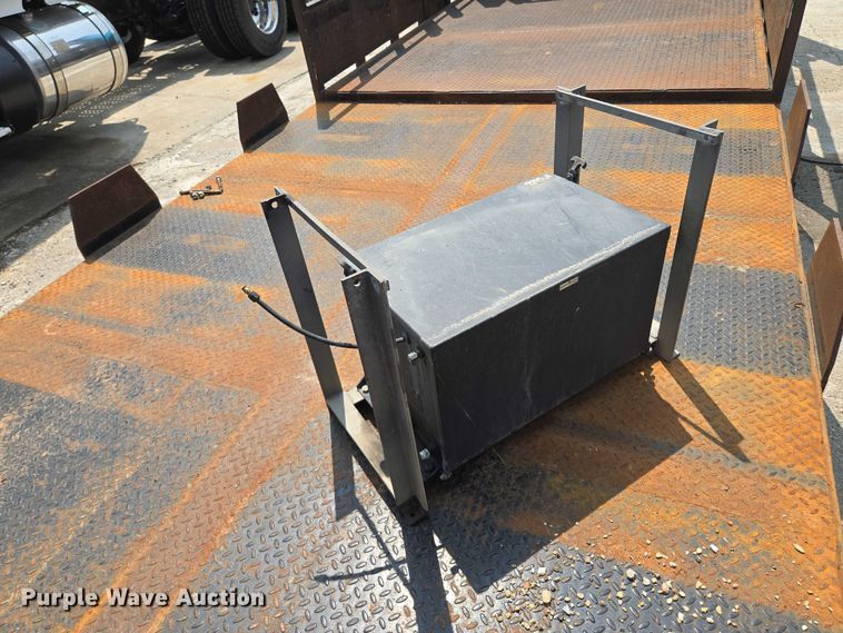 image for item EF1479 Morgan flatbed