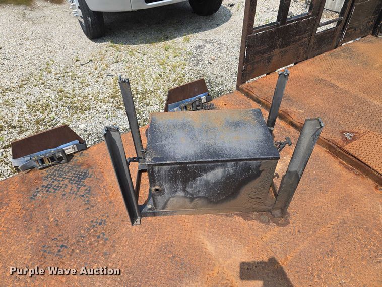 image for item EF1480 Flatbed