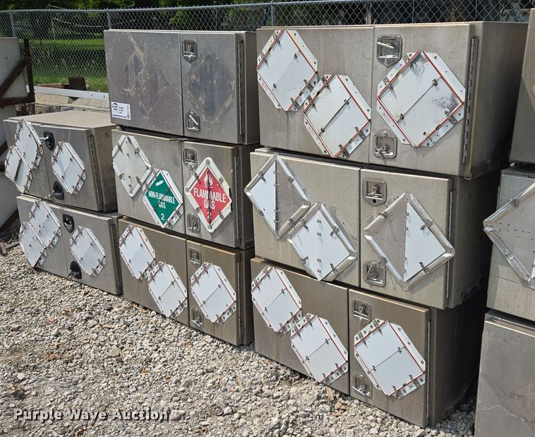 image for item EF1481 (6) aluminum toolboxes