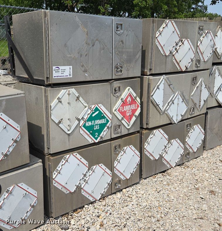 image for item EF1481 (6) aluminum toolboxes