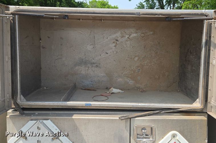 image for item EF1481 (6) aluminum toolboxes