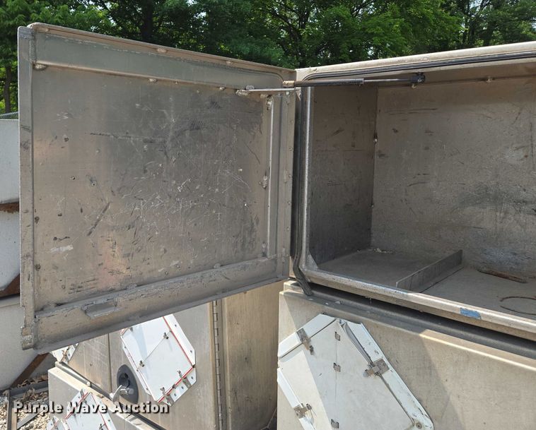 image for item EF1481 (6) aluminum toolboxes