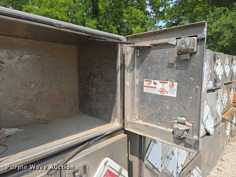 image for item EF1481 (6) aluminum toolboxes