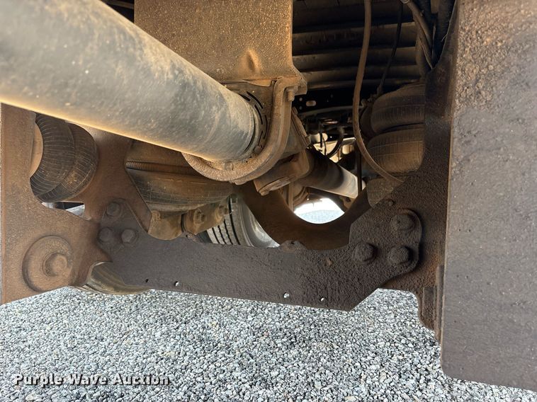 image for item EF3117 2013 Freightliner Business Class M2 box truck