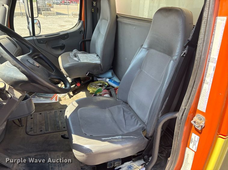 image for item EF3117 2013 Freightliner Business Class M2 box truck