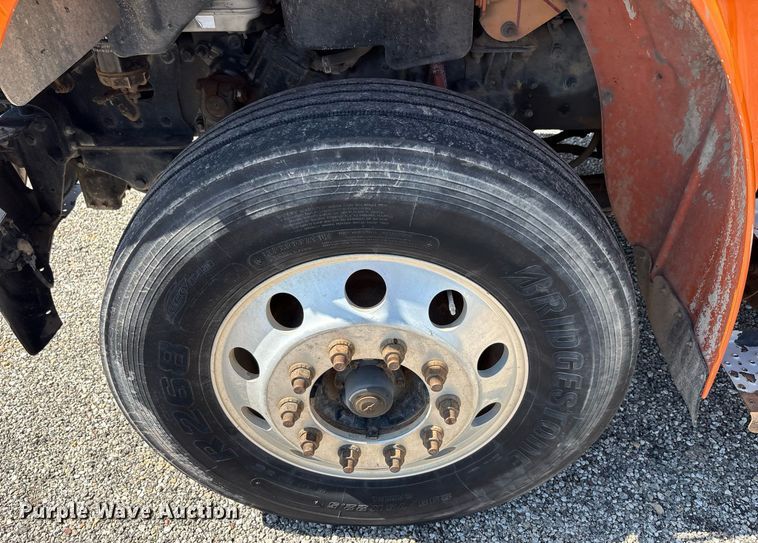 image for item EF3117 2013 Freightliner Business Class M2 box truck