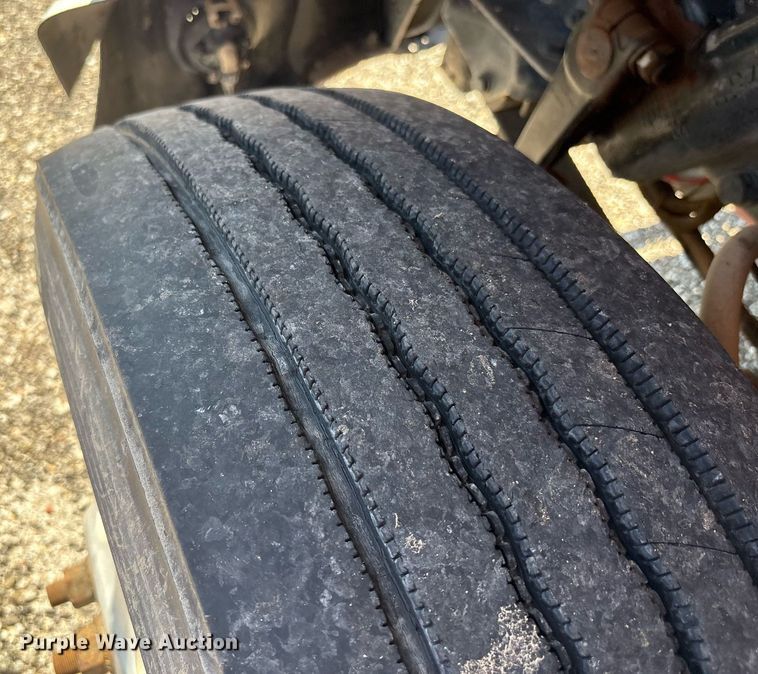 image for item EF3117 2013 Freightliner Business Class M2 box truck