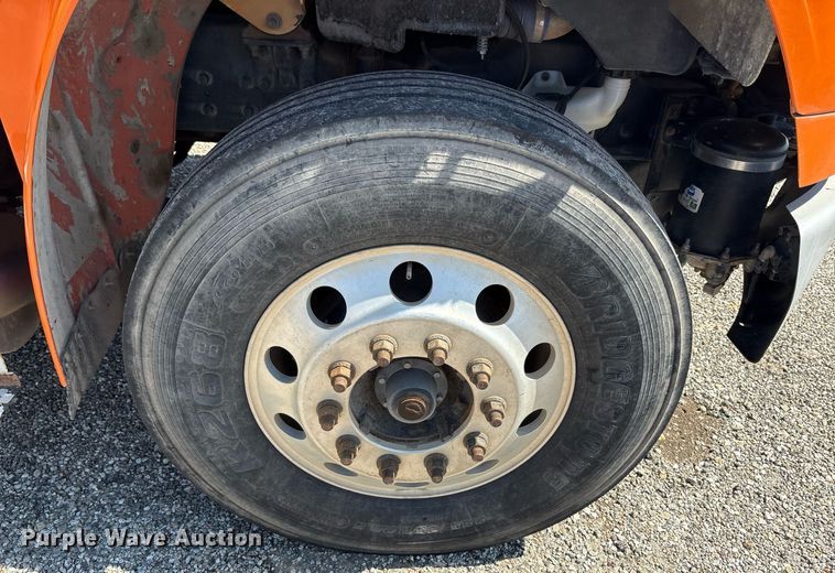 image for item EF3117 2013 Freightliner Business Class M2 box truck