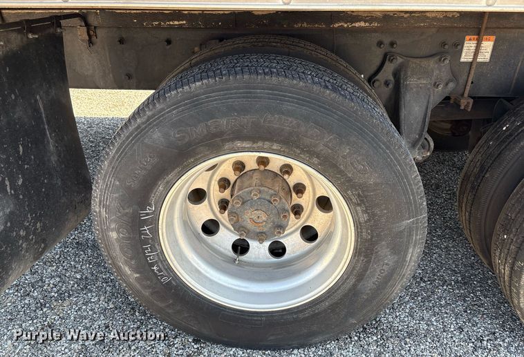 image for item EF3117 2013 Freightliner Business Class M2 box truck