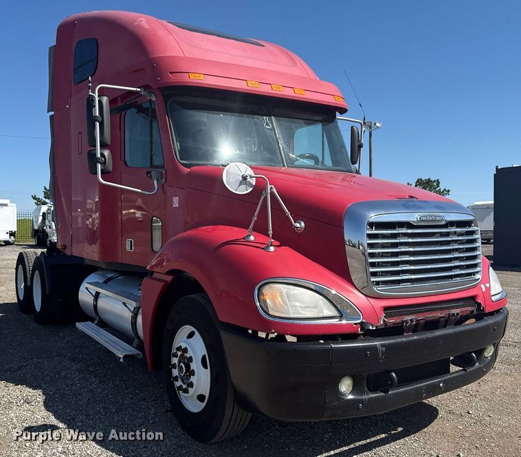 image for item EG5759 2006 Freightliner Columbia semi truck