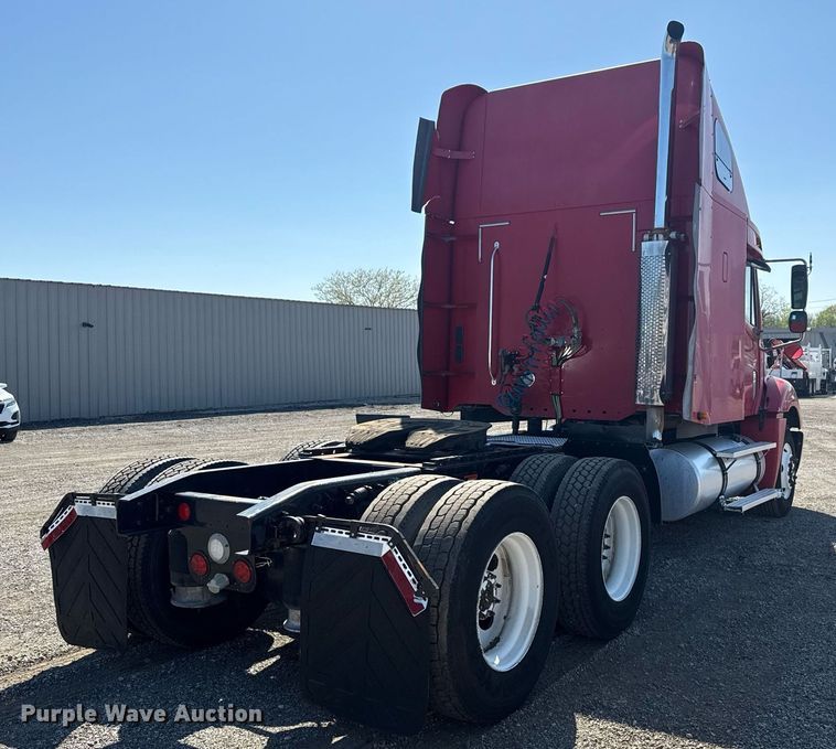 image for item EG5759 2006 Freightliner Columbia semi truck
