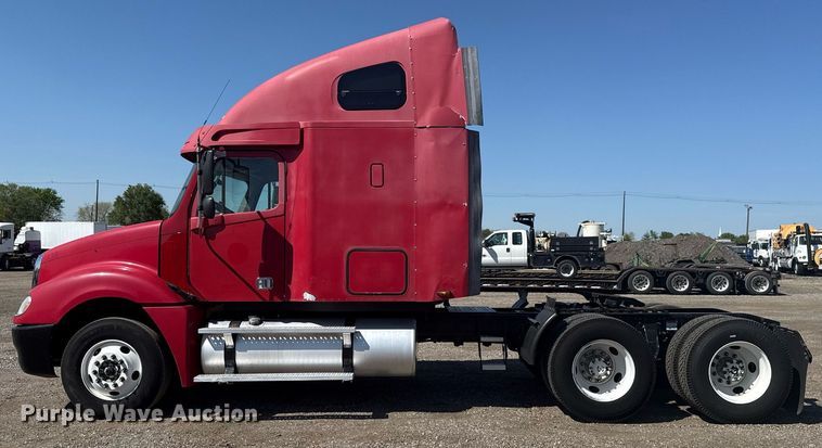 image for item EG5759 2006 Freightliner Columbia semi truck