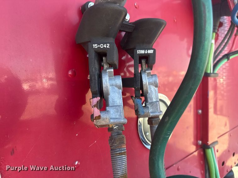 image for item EG5759 2006 Freightliner Columbia semi truck