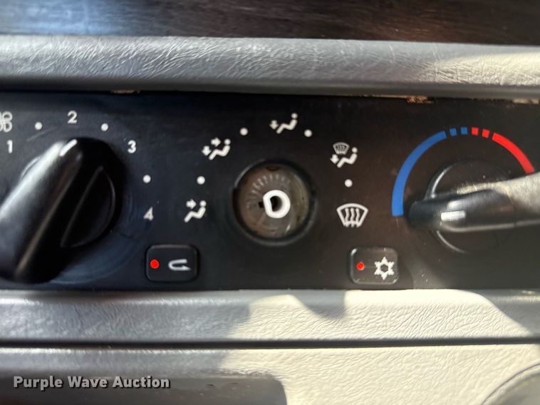 image for item EG5759 2006 Freightliner Columbia semi truck