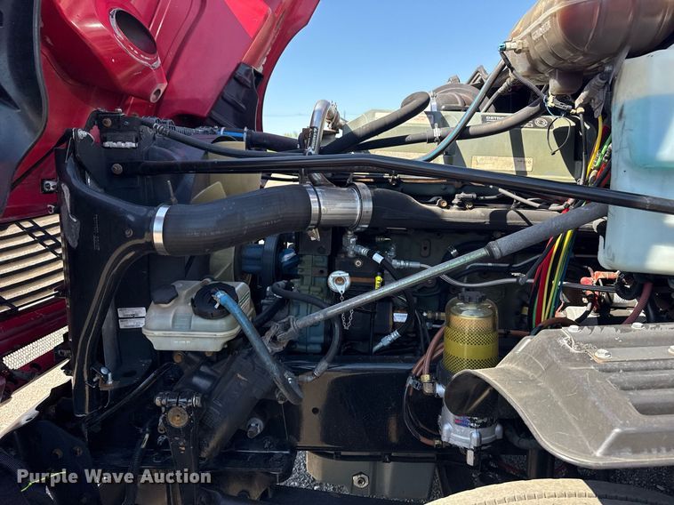 image for item EG5759 2006 Freightliner Columbia semi truck