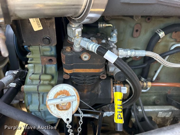 image for item EG5759 2006 Freightliner Columbia semi truck