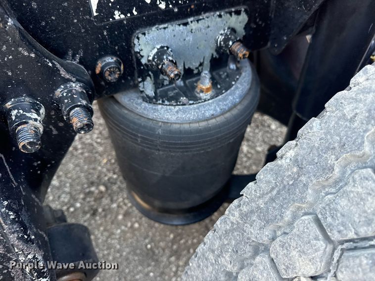 image for item EG5759 2006 Freightliner Columbia semi truck