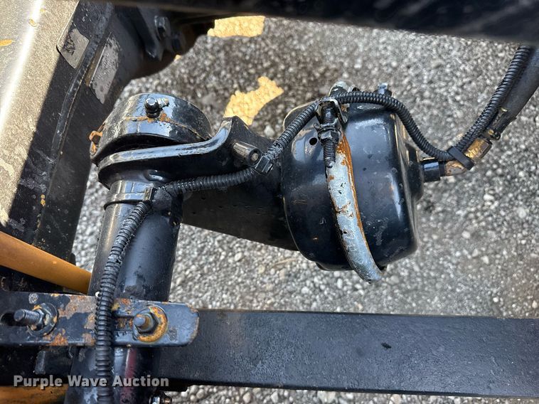 image for item EG5759 2006 Freightliner Columbia semi truck