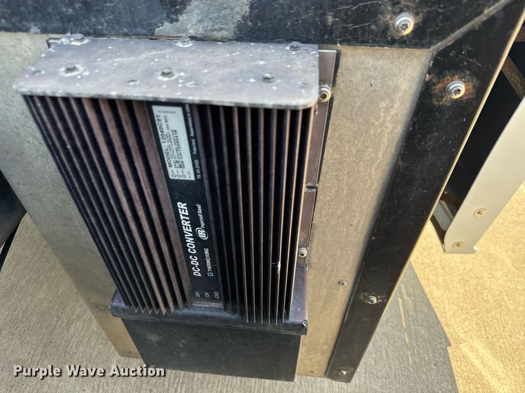 image for item EG6354 2014 Freightliner Cascadia semi truck