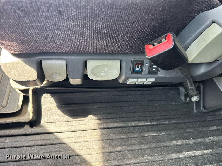 image for item EG6354 2014 Freightliner Cascadia semi truck