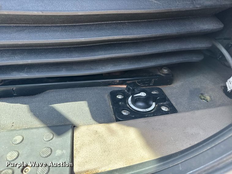 image for item EG6354 2014 Freightliner Cascadia semi truck