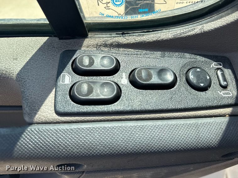 image for item EG6354 2014 Freightliner Cascadia semi truck