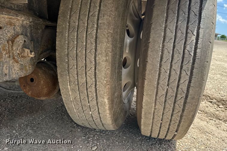 image for item EG6464 2016 Wilson CT-1080 drop deck equipment trailer