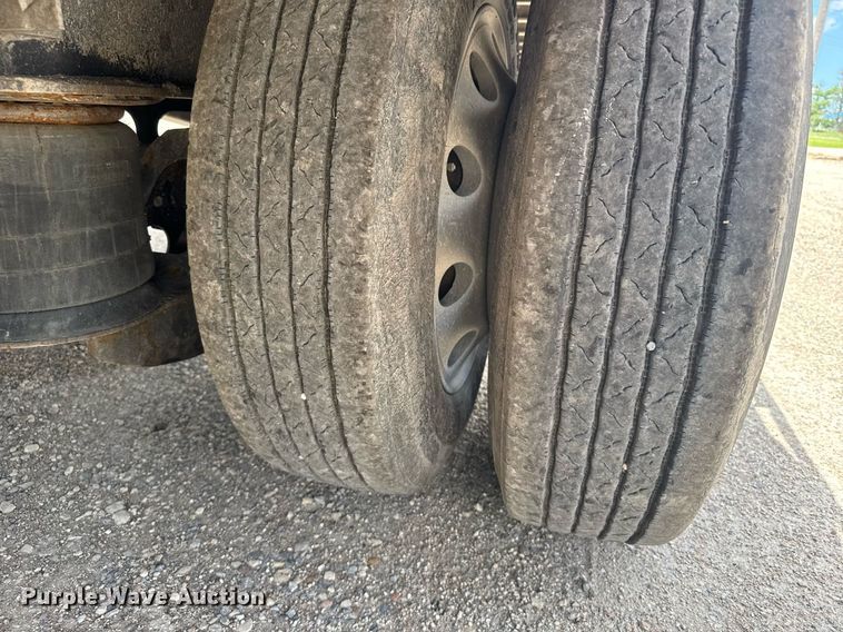 image for item EG6464 2016 Wilson CT-1080 drop deck equipment trailer