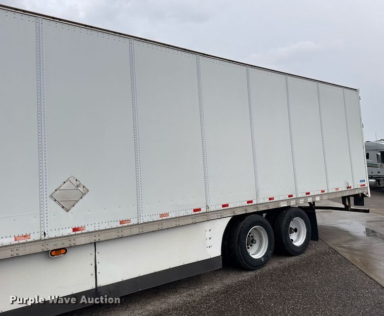 image for item EG6556 2007 Stoughton dry van trailer