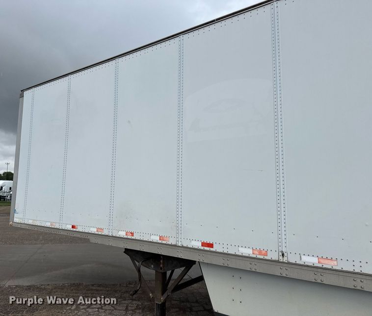 image for item EG6556 2007 Stoughton dry van trailer