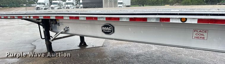 image for item EG6557 2015 Mac flatbed trailer