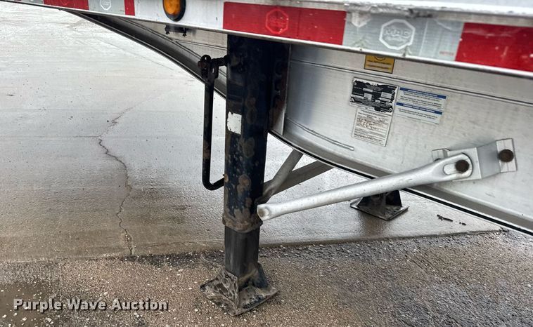 image for item EG6557 2015 Mac flatbed trailer