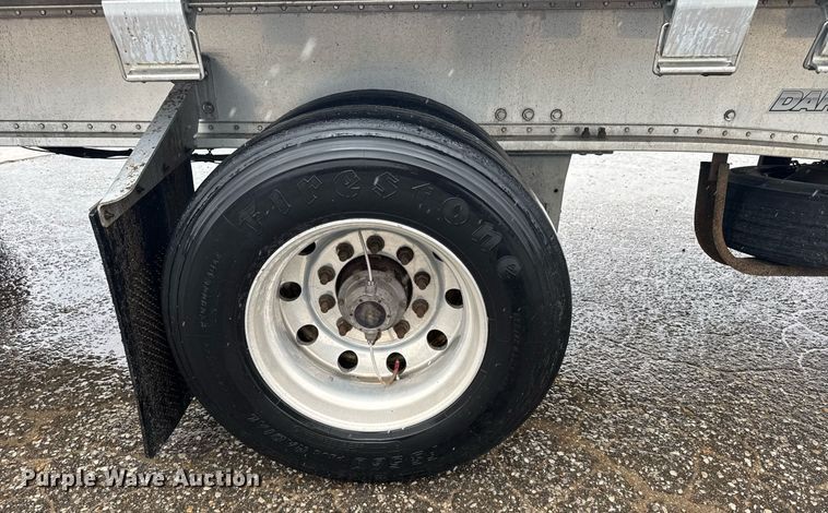 image for item EG6558 2015 Manac 10248B000 flatbed trailer