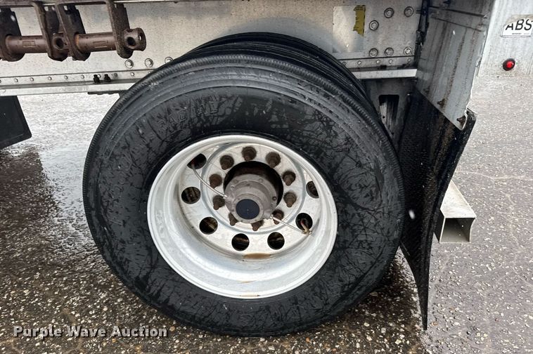 image for item EG6558 2015 Manac 10248B000 flatbed trailer