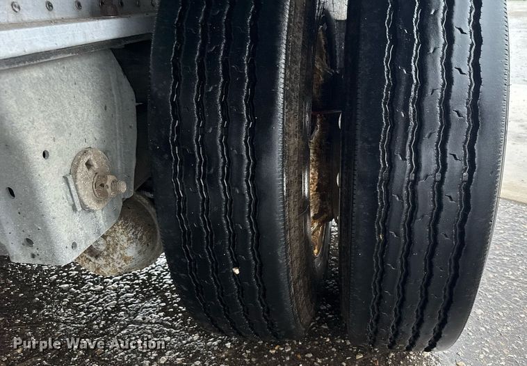 image for item EG6558 2015 Manac 10248B000 flatbed trailer