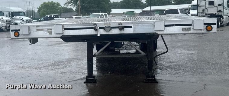 image for item EG6559 2015 Mac  flatbed trailer