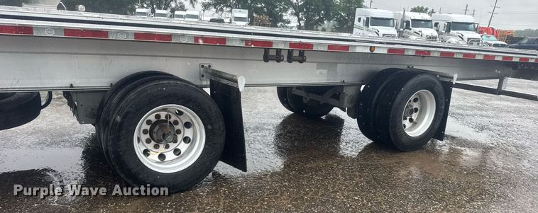 image for item EG6559 2015 Mac  flatbed trailer